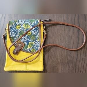 NWT Vaan & Co crossbody bag